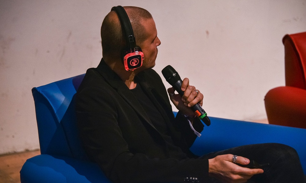 cuffie live podcast Live-Podcast mit dem Publikum an kabellosen Silentsystem Kopfhörern